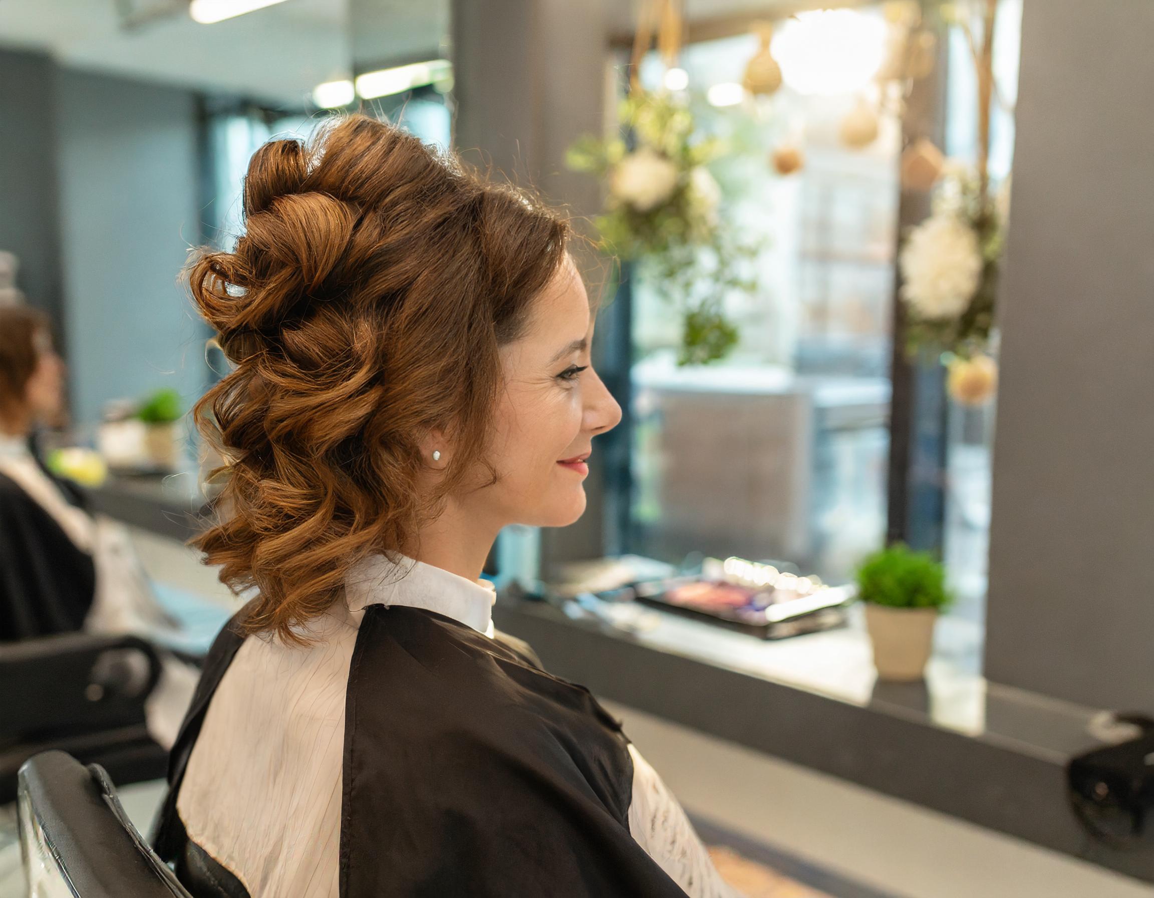 Elegante Damenfriseur-Salonatmosphäre